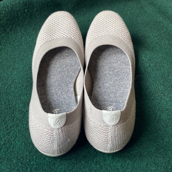 All Birds tree breezers flats size 8 brand new silver grey - Picture 2 of 6